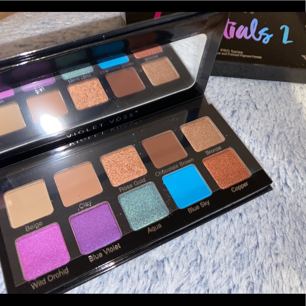 Essentials 2 Eyeshadow Palette